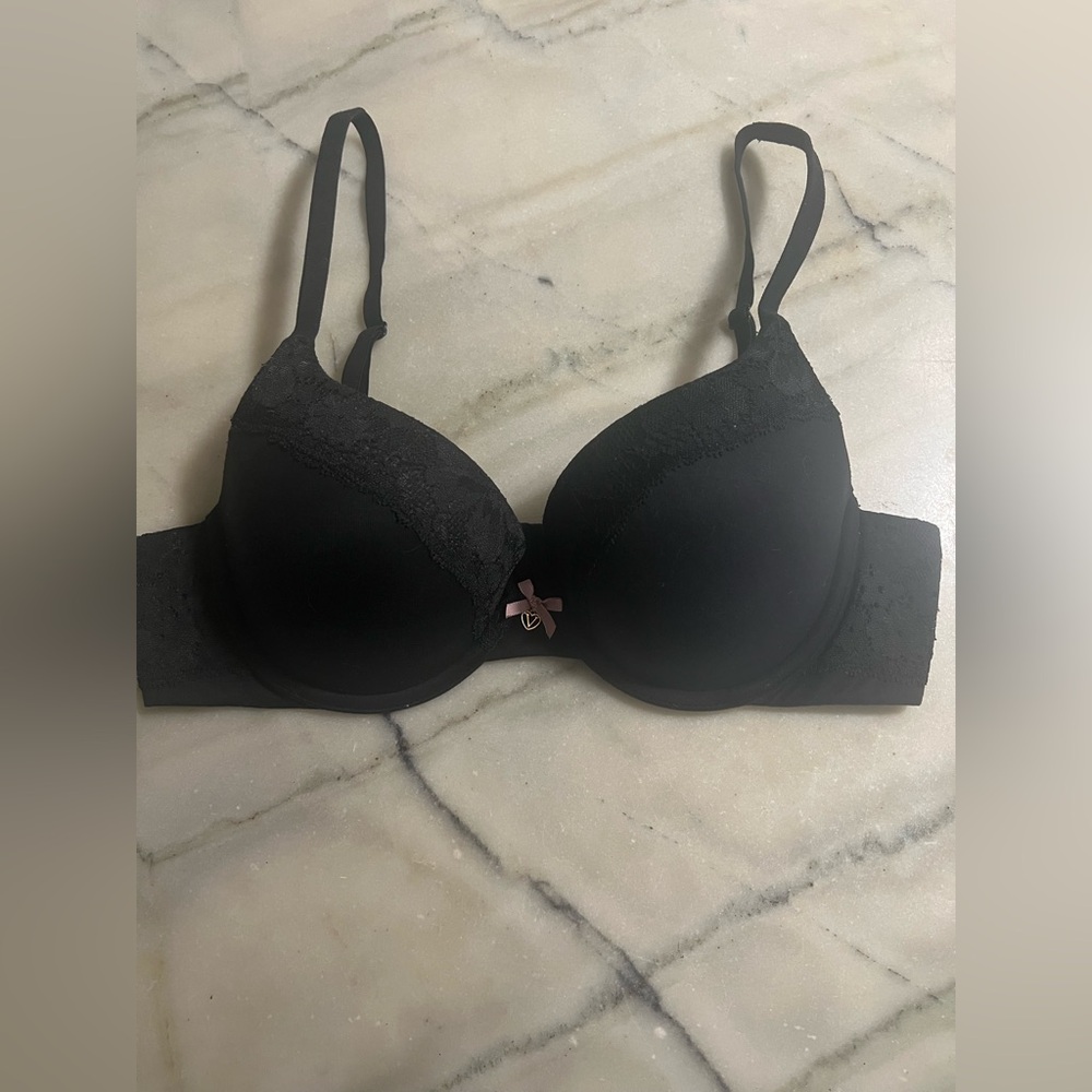Body by Victoria perfect shape, black lace bra